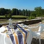 Domaine De Puyrousse 3*