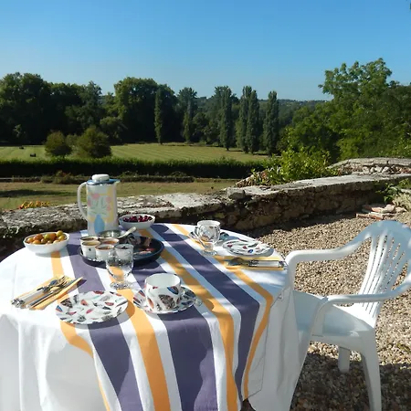 Domaine De Puyrousse 3*