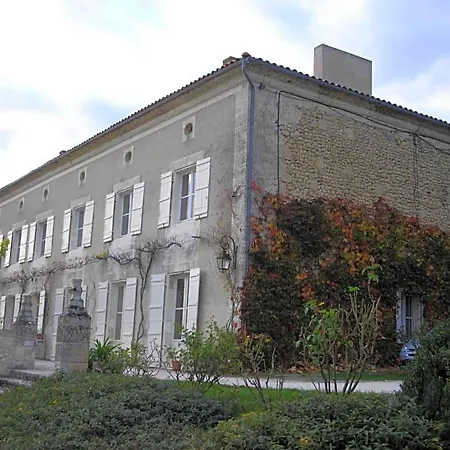Domaine De Puyrousse Bed and breakfast 3*