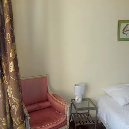 Bed and breakfast Domaine De Puyrousse 3*