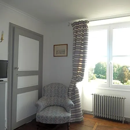 Domaine De Puyrousse Bed and breakfast
