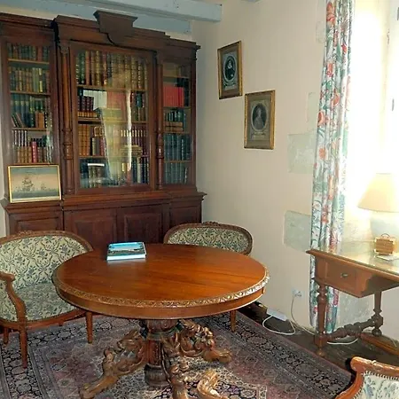 Bed and breakfast Domaine De Puyrousse 3*
