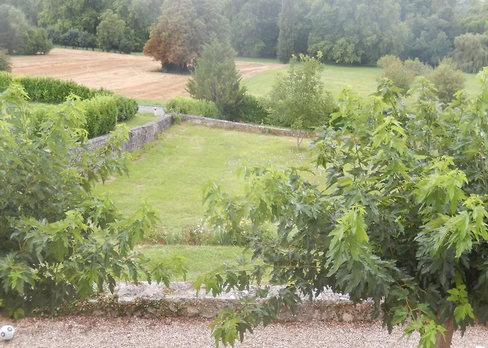 Bed & Breakfast Domaine De Puyrousse Ribérac