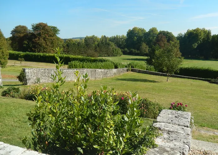 Domaine De Puyrousse Bed & Breakfast Ribérac