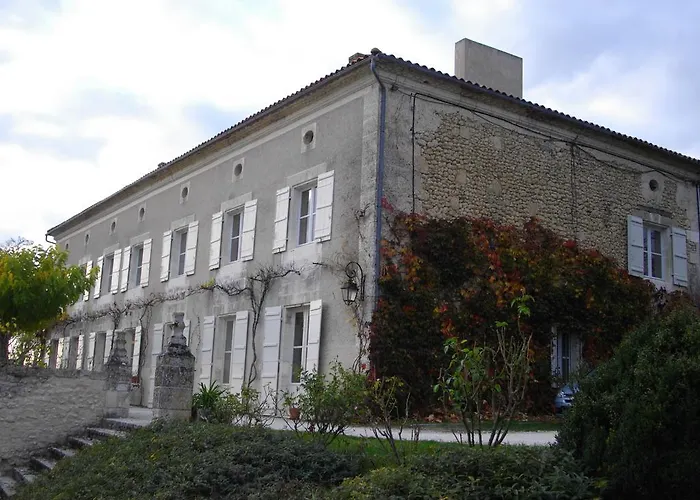 Bed & Breakfast Domaine De Puyrousse Ribérac